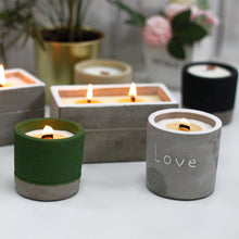 Charger l'image dans la galerie, Grande Bougie en Béton et Cire de Soja - Patchouli & Ambre Sombre