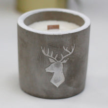 Charger l'image dans la galerie, Bougie Moyenne en Béton et Cire de Soja - Whiskey & Fumée de Bois