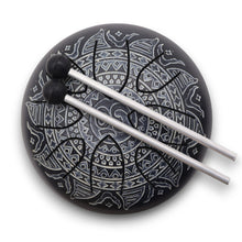 Charger l&#39;image dans la galerie, Tambour à Langues Acier Om Mandala Gravé - 16cm - Géométrie Sacrée