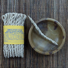 Charger l&#39;image dans la galerie, Corde d&#39;encens Pure Herbs Cèdre - Encens Relaxation Himalayen Premium