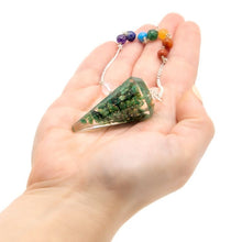 Charger l&#39;image dans la galerie, Pendule de chakra de puissance en orgonite - Aventurine verte