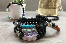 Charger l&#39;image dans la galerie, Bracelet Pierre de Lave - Chakra/Hamsa Doré